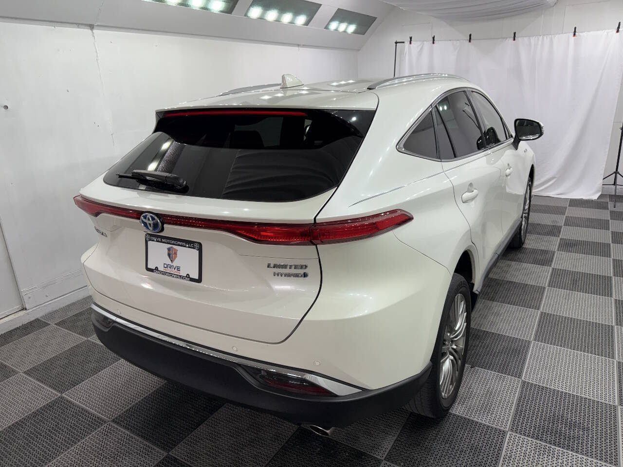 Used 2021 Toyota Venza Limited AWD/4WD image 5