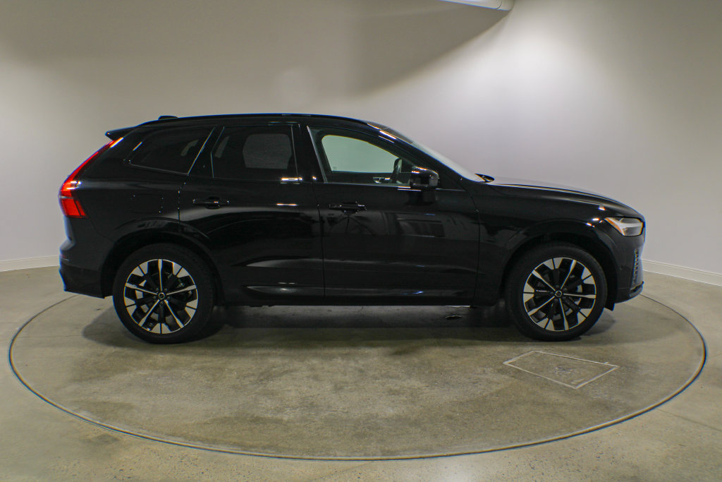 Certified 2026 Volvo XC60 B5 Plus AWD/4WD image 6