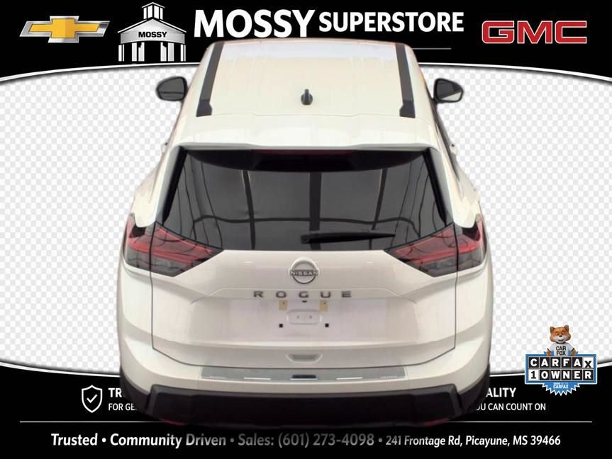 Used 2026 Nissan Rogue SV FWD image 6