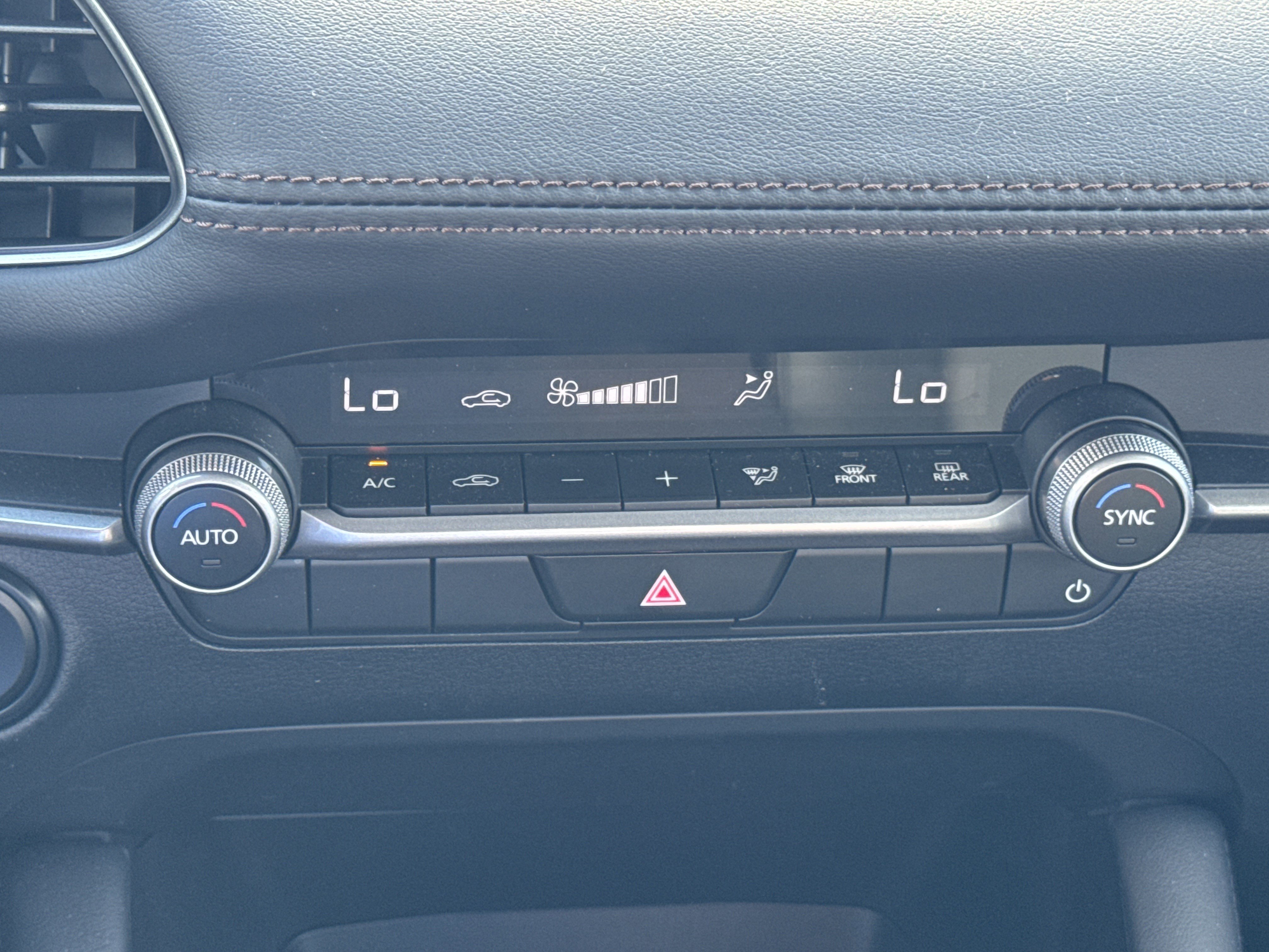 Used 2024 MAZDA MAZDA3 s image 20