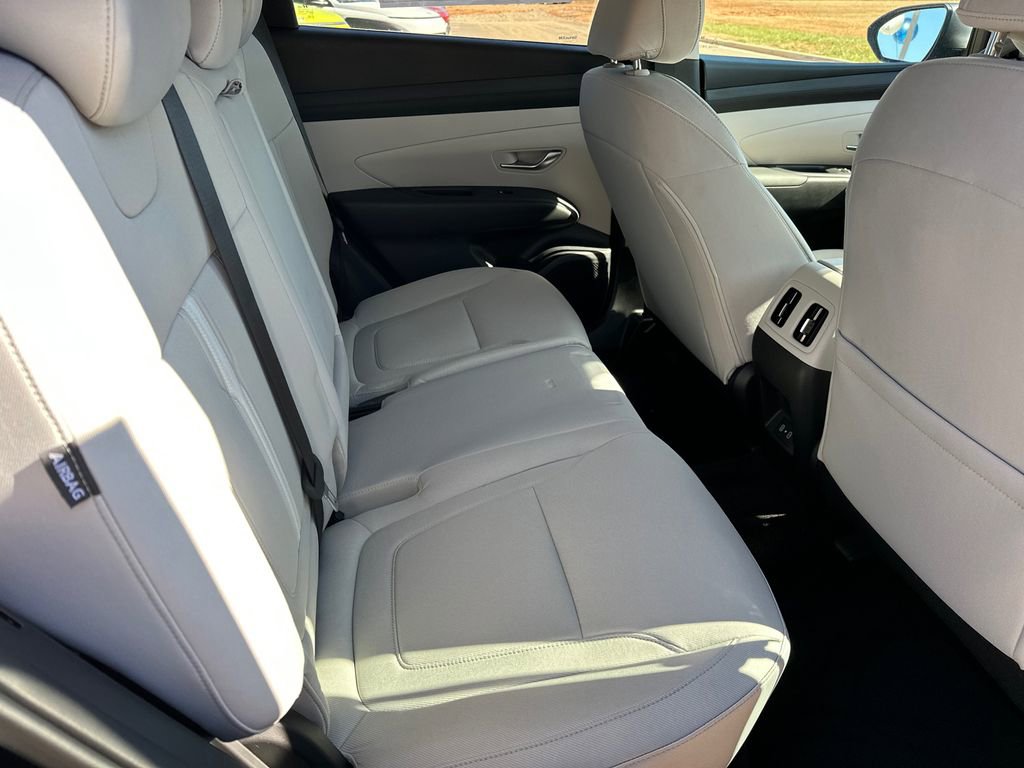 New 2026 Hyundai Tucson SEL FWD image 16