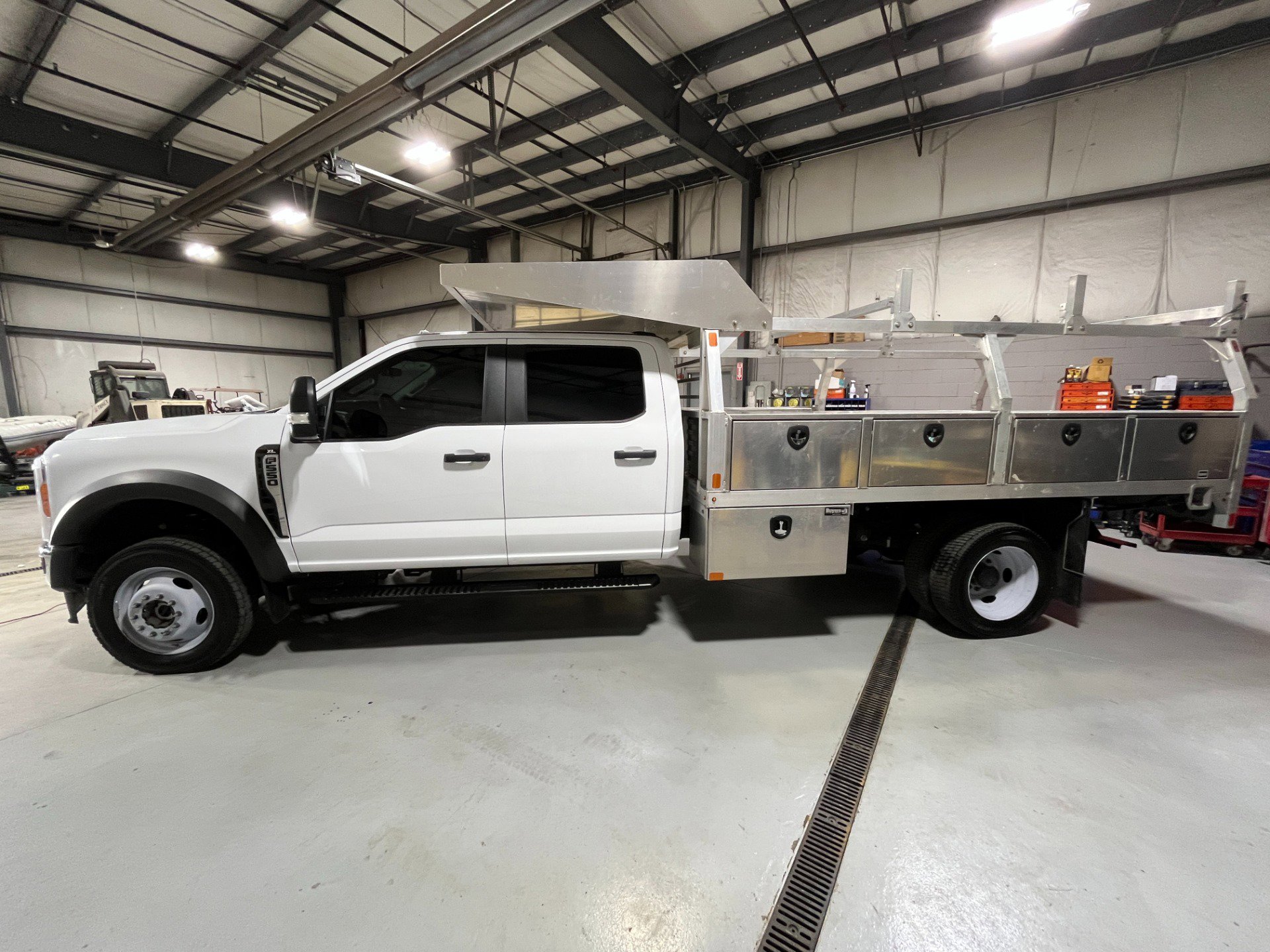 Used 2023 Ford F550 4x4 Crew Cab Super Duty image 5