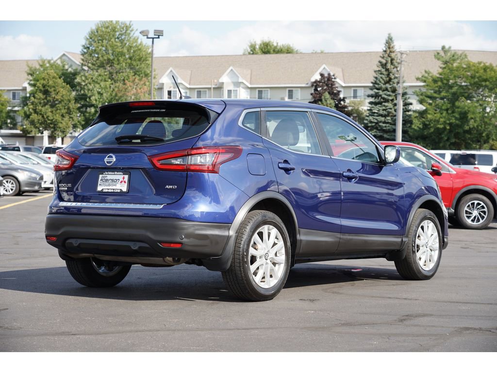 Used 2022 Nissan Rogue Sport S image 3