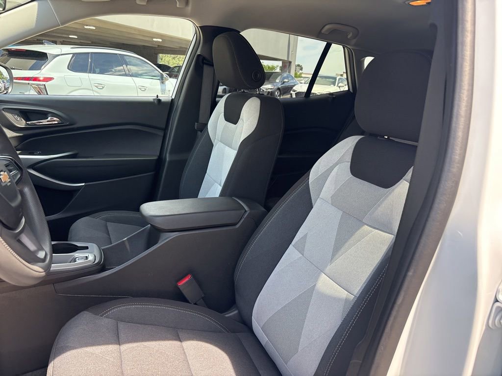 Used 2026 Chevrolet Trax LS FWD image 14