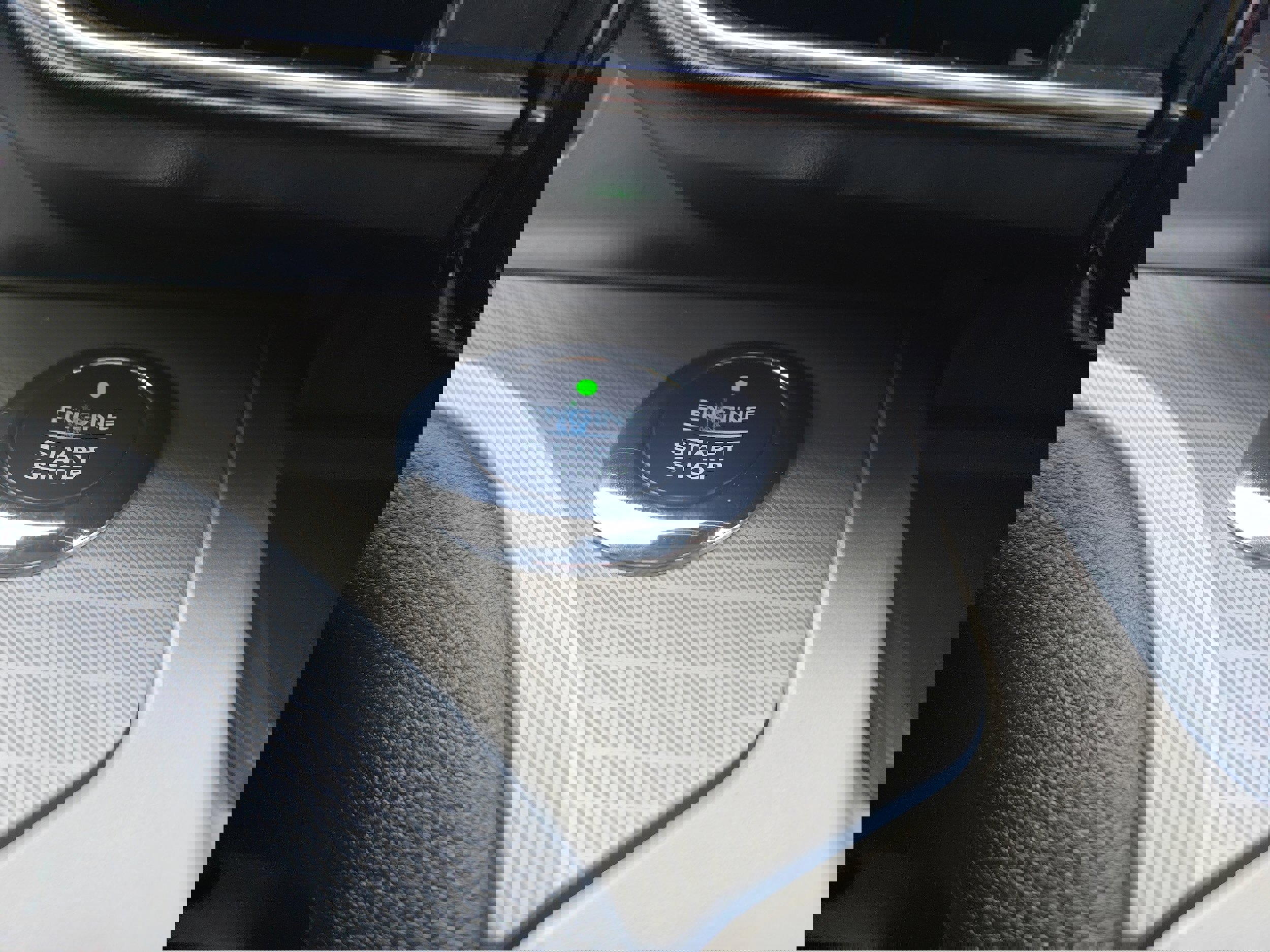 Used 2021 Ford Explorer XLT w/ Equipment Group 202A image 24