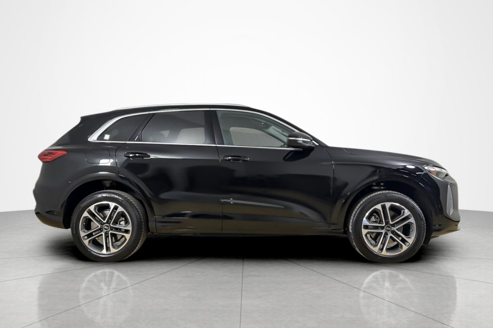 Used 2026 Audi Q5 Premium AWD/4WD image 6