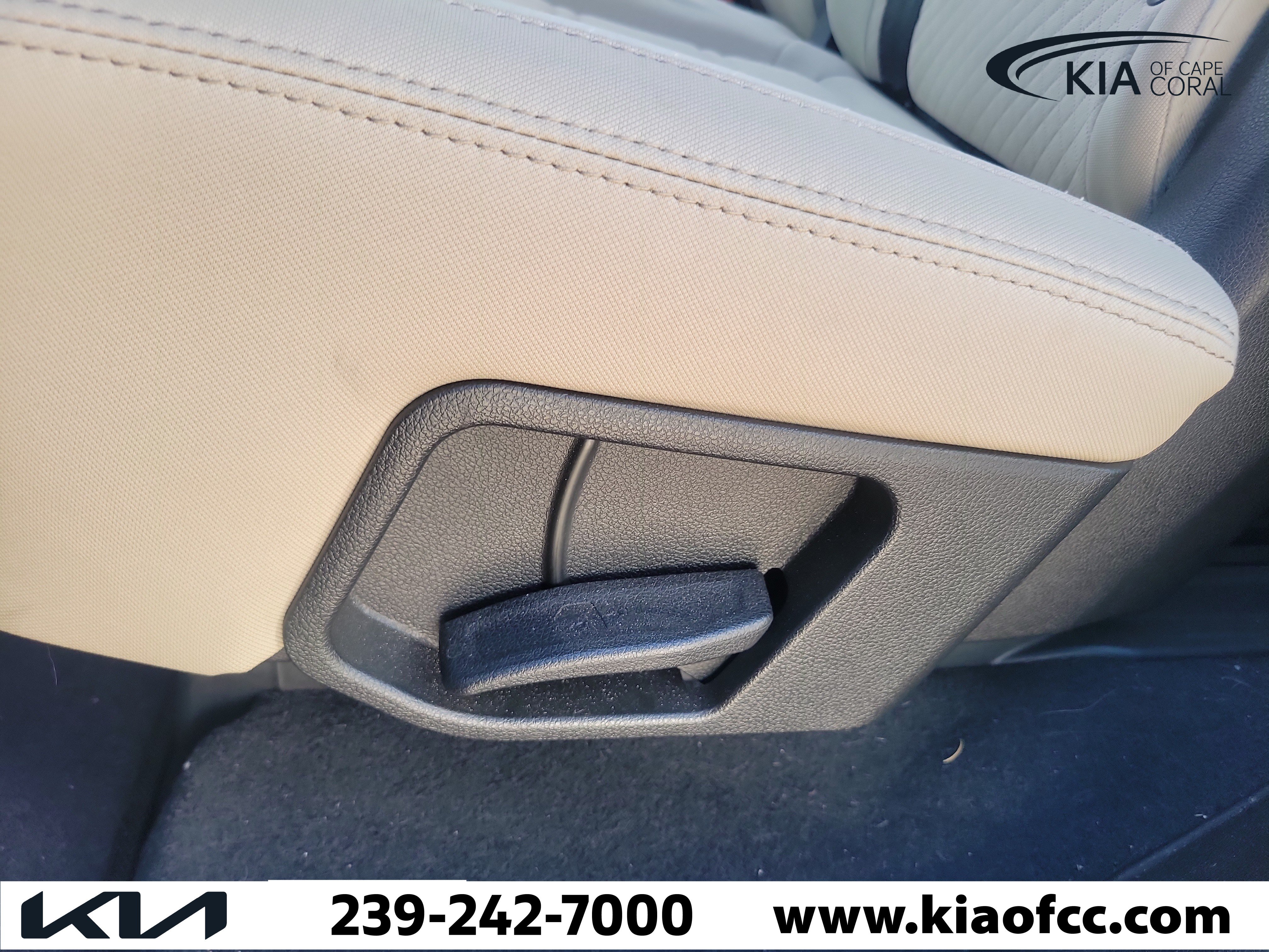 Used 2019 Kia Sorento FWD image 15