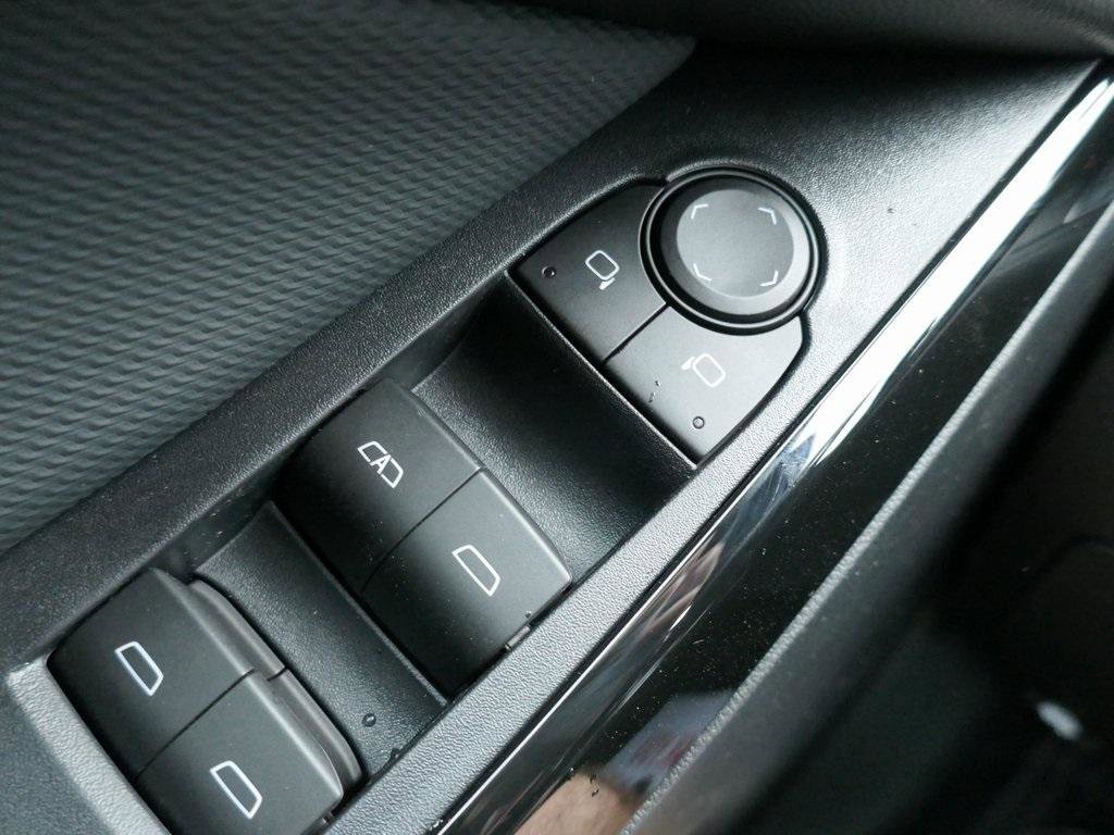 New 2026 Chevrolet Equinox LT w/ Midnight Edition image 14