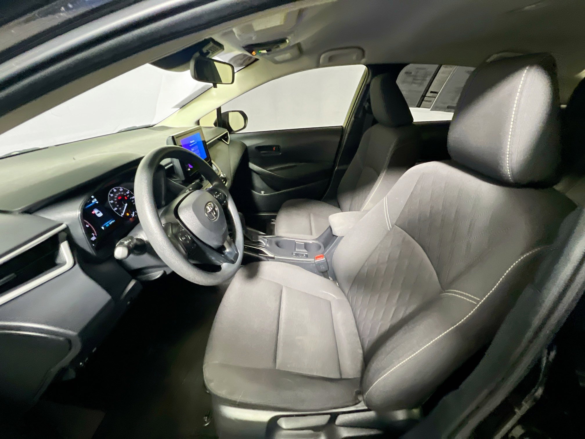 Used 2025 Toyota Corolla LE image 14