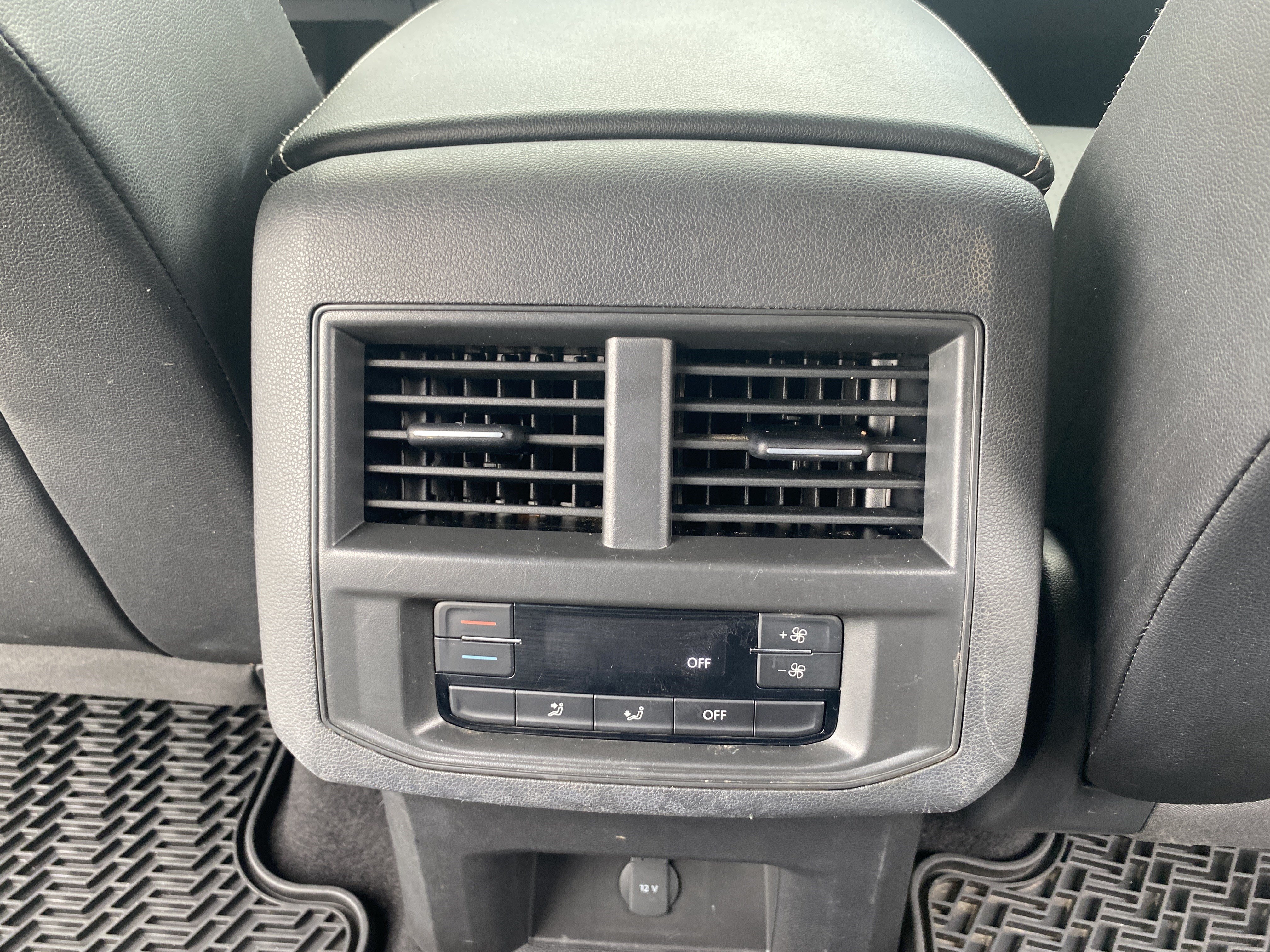Used 2022 Volkswagen Atlas SE FWD image 21