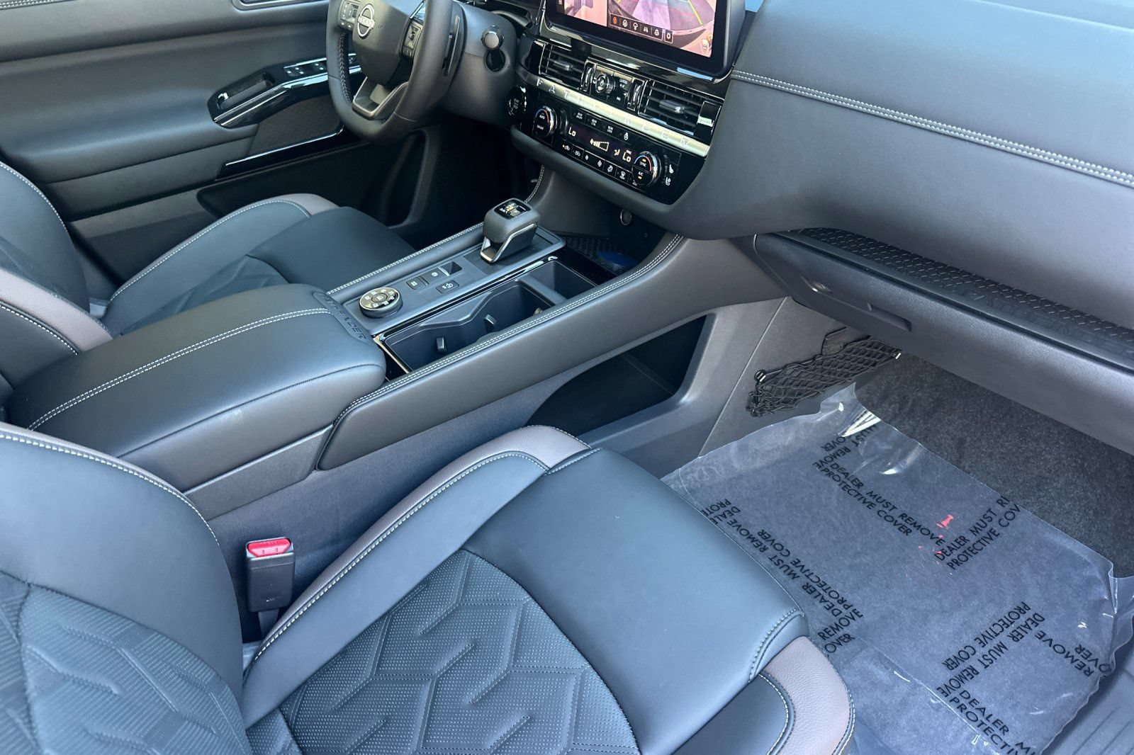 New 2026 Nissan Pathfinder Platinum AWD/4WD image 18