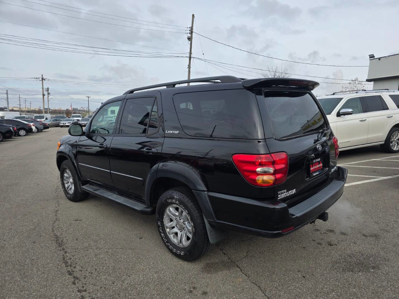 Used 2004 Toyota Sequoia Limited image 2