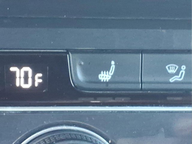 Certified 2021 Volkswagen Tiguan SE w/ Panoramic Sunroof Package image 17