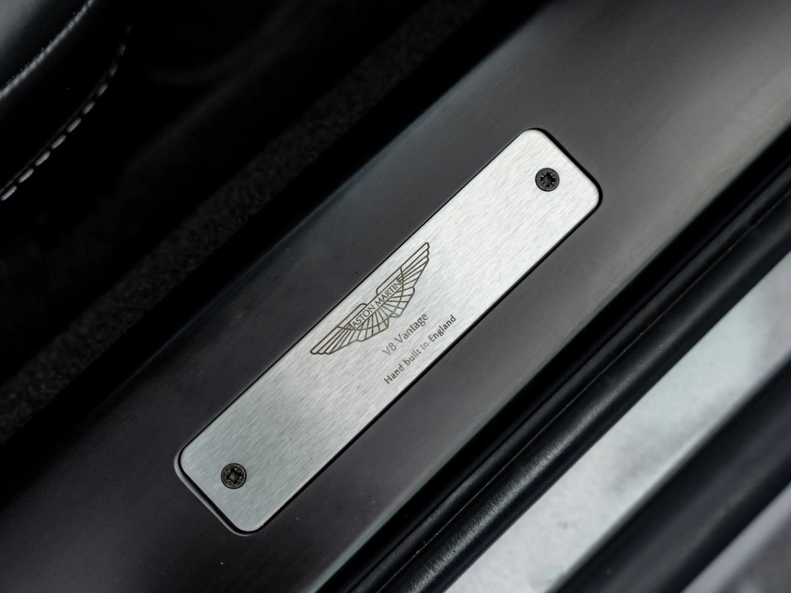Used 2011 Aston Martin V8 Vantage Coupe RWD image 36