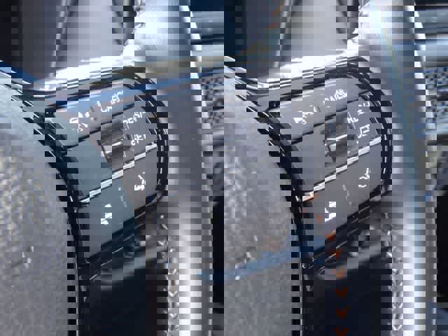 Used 2025 Honda HR-V Sport image 11