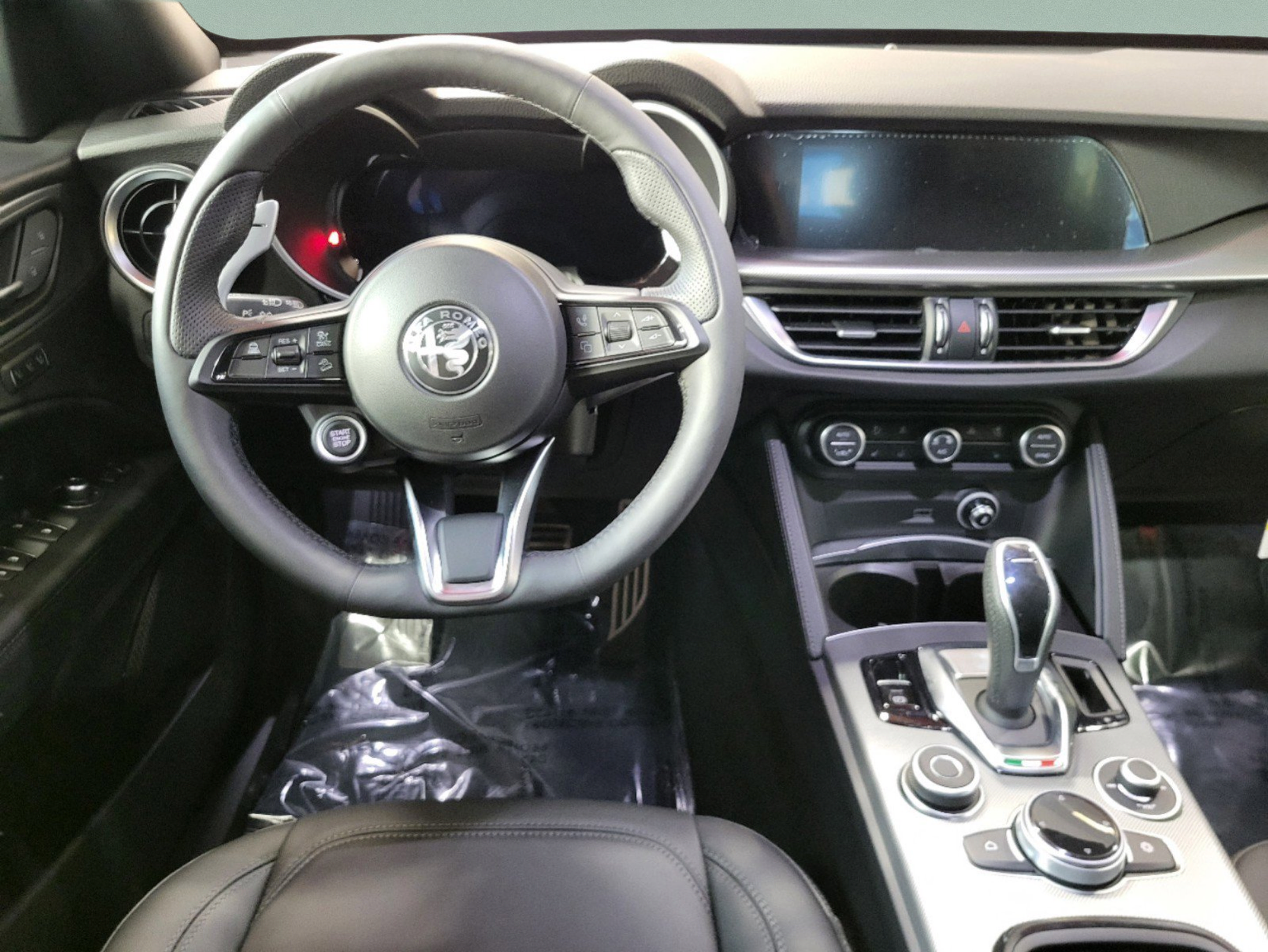 New 2025 Alfa Romeo Stelvio Sprint AWD/4WD image 21
