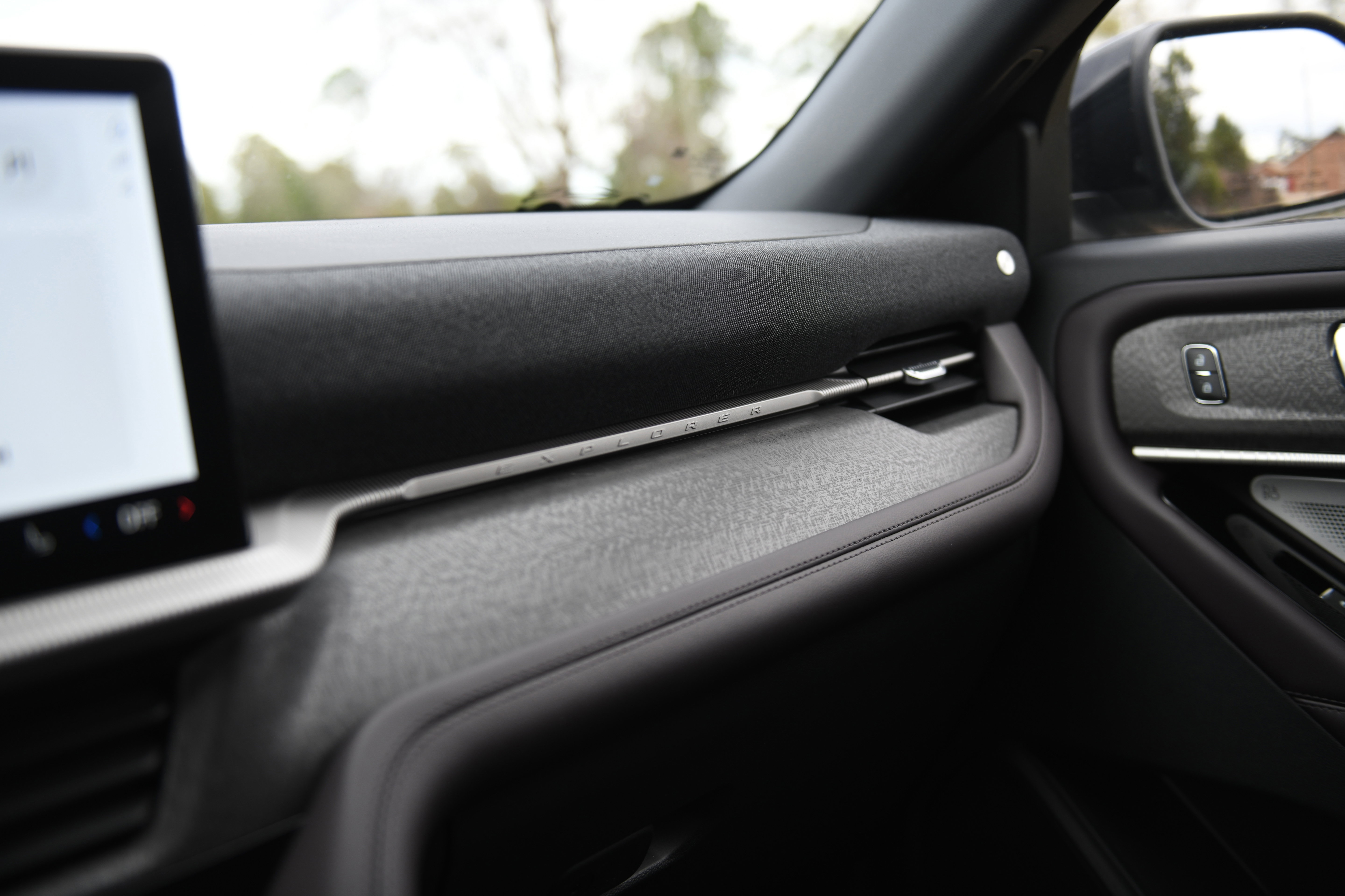 New 2026 Ford Explorer Platinum image 13