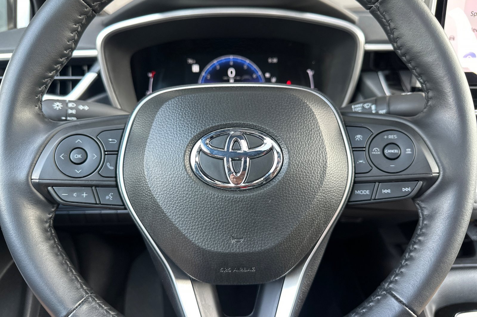Used 2025 Toyota Corolla XSE FWD image 21