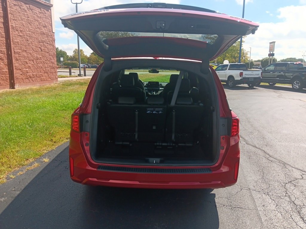 Used 2025 Honda Odyssey Sport-L image 9