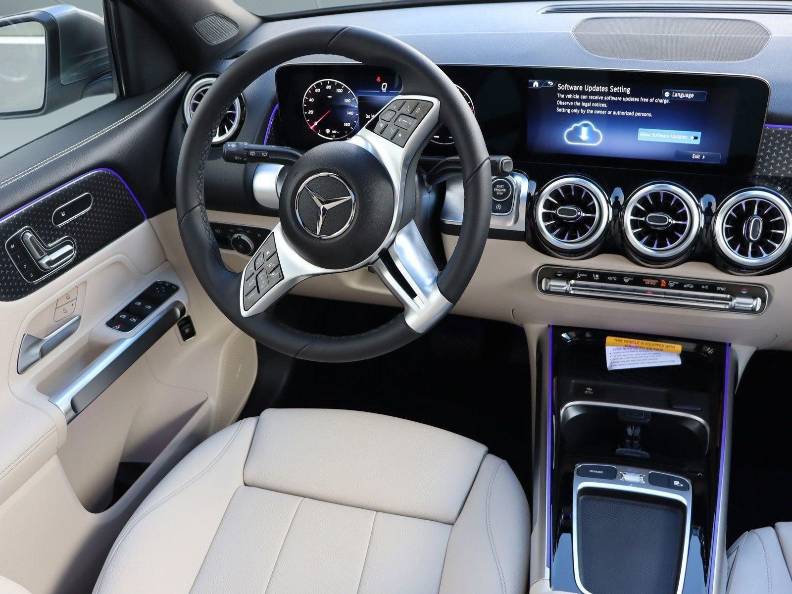 Used 2025 Mercedes-Benz GLB 250 image 2
