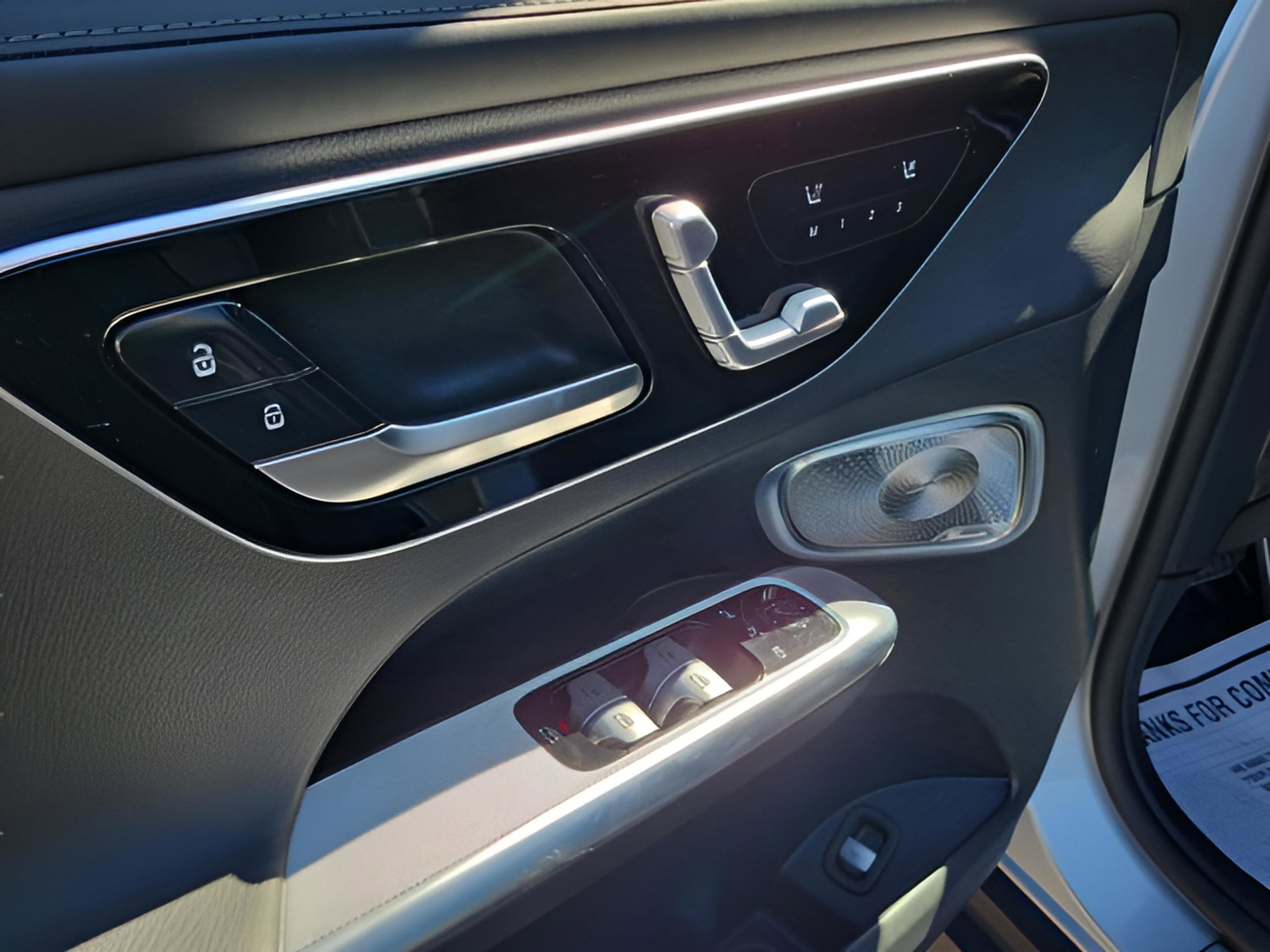 Used 2023 Mercedes-Benz GLC 300 image 16