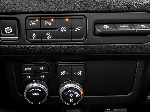 Used 2021 GMC Yukon XL Denali AWD/4WD image 28