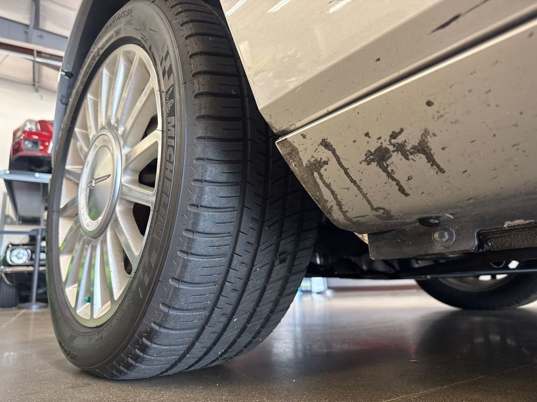 Used 2004 Ford Thunderbird image 65