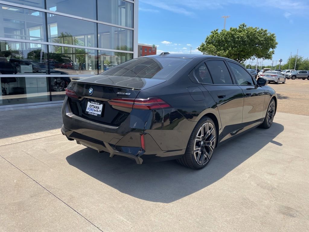 Used 2025 BMW i5 xDrive40 w/ M Sport Package AWD/4WD image 5