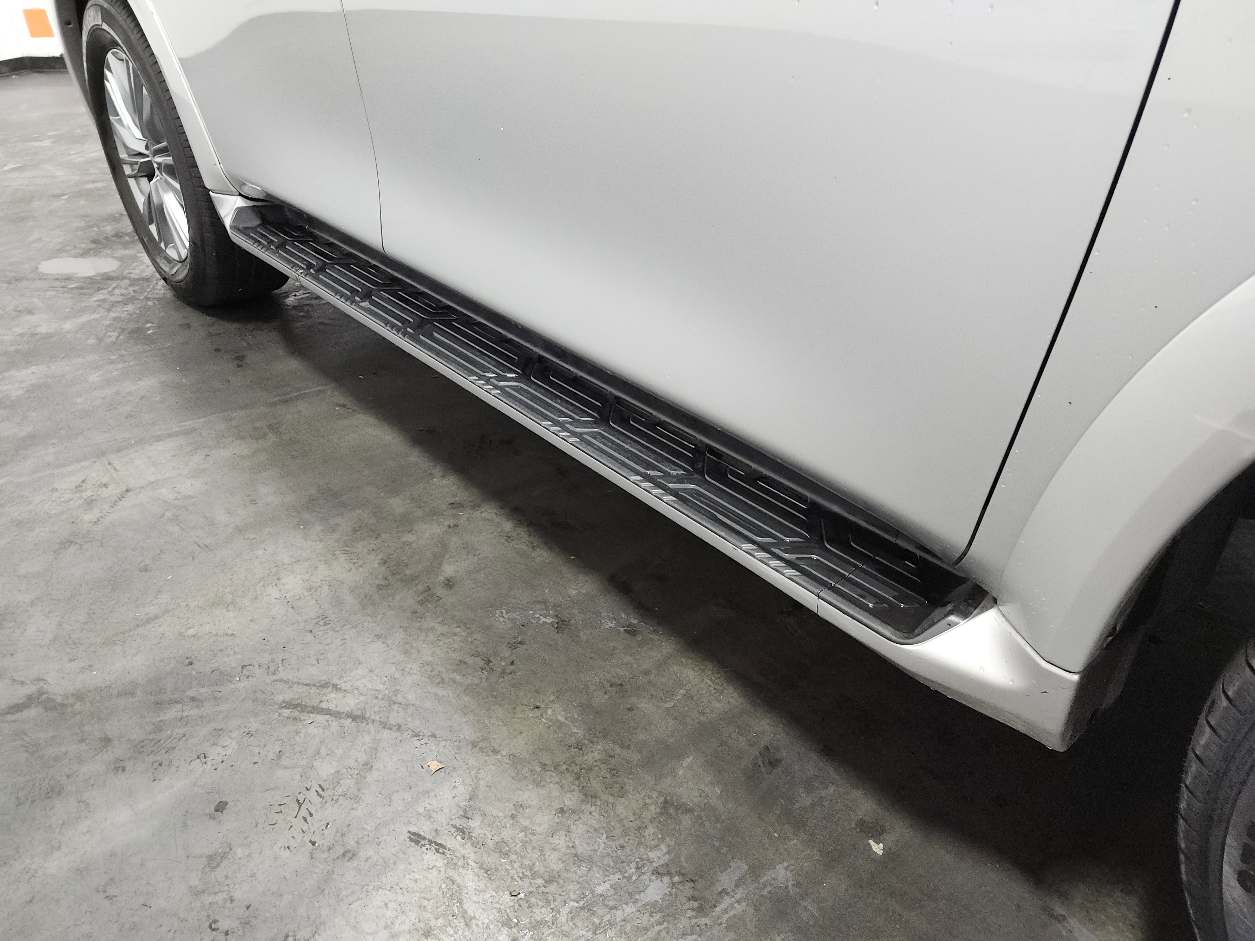 Used 2023 INFINITI QX80 Luxe w/ Cargo Package image 14