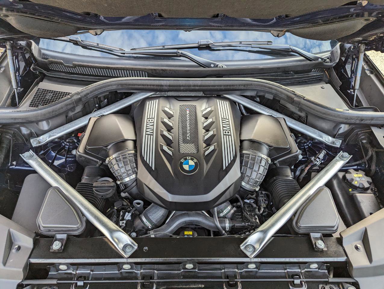 Used 2023 BMW X6 M50i w/ Executive Package image 42
