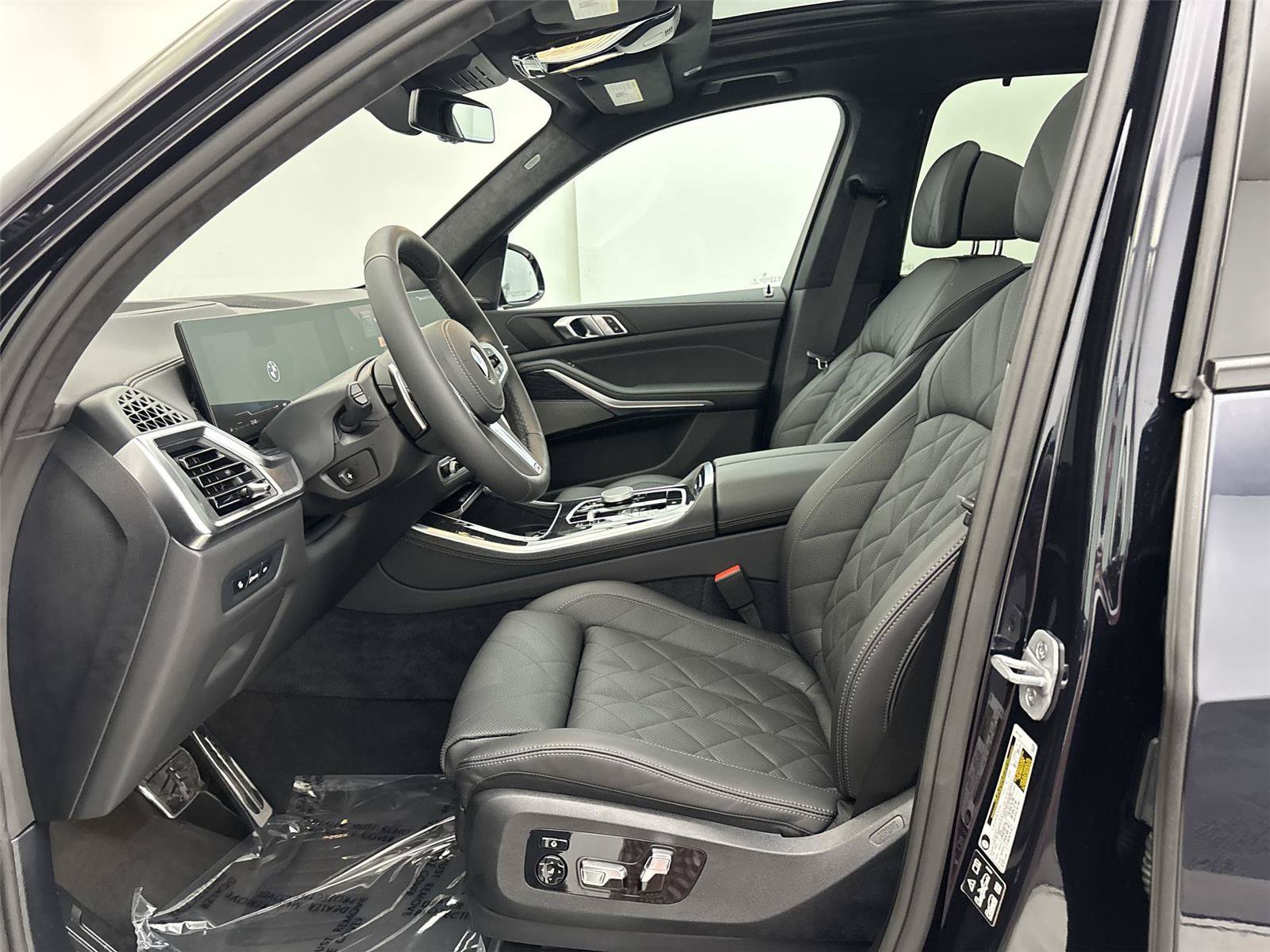 New 2026 BMW X5 xDrive40i w/ M Sport Package AWD/4WD image 25