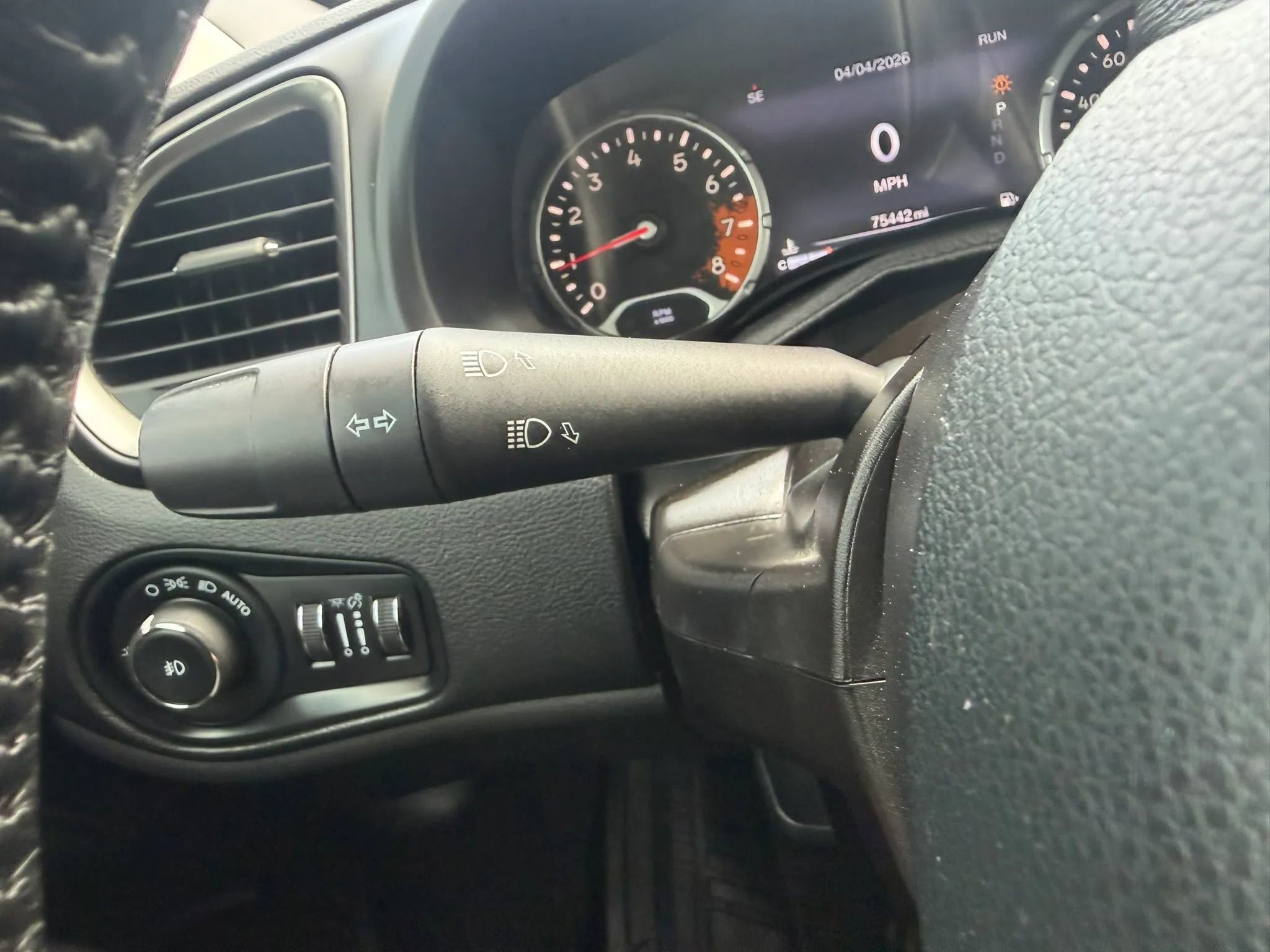 Used 2018 Jeep Renegade Limited FWD image 16