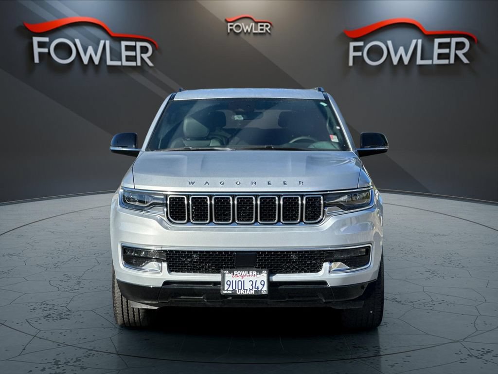Used 2025 Jeep Wagoneer 4WD image 8