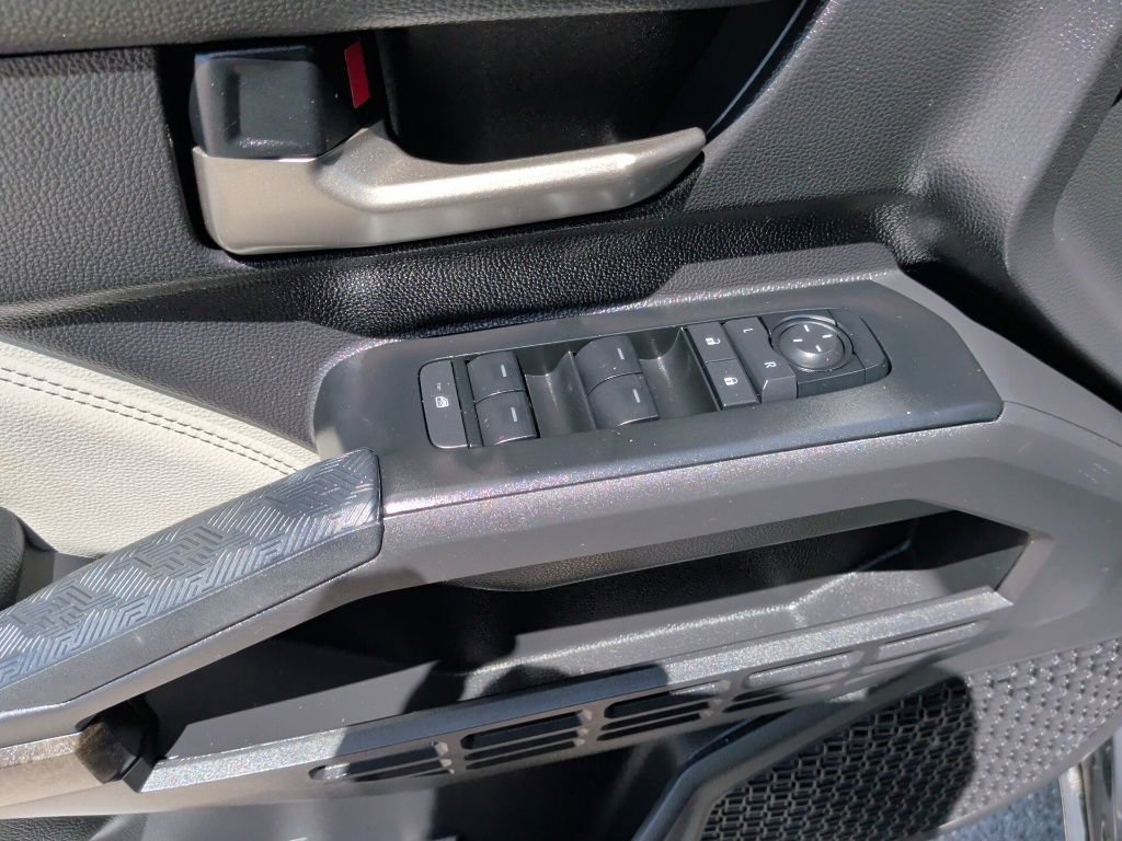 Used 2025 Toyota Tacoma Limited AWD/4WD image 12