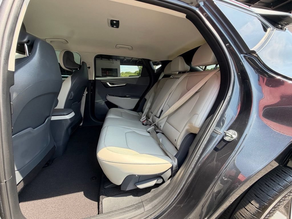 Used 2024 Kia EV6 Wind RWD image 38