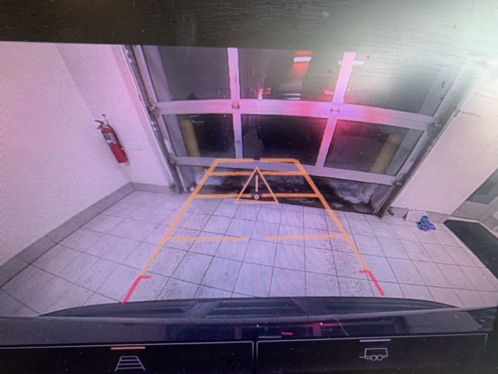 Used 2023 GMC Yukon SLE image 5