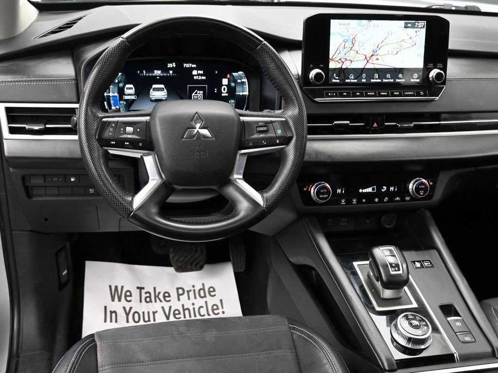 Used 2023 Mitsubishi Outlander SE image 31