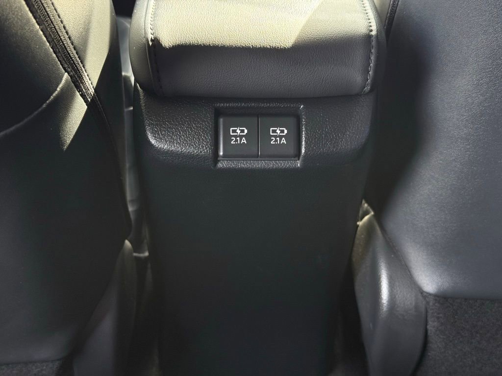 Used 2022 Toyota Prius Prime XLE image 13