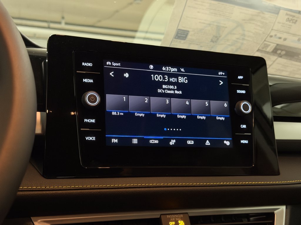 New 2027 Volkswagen Taos Sport AWD/4WD image 15