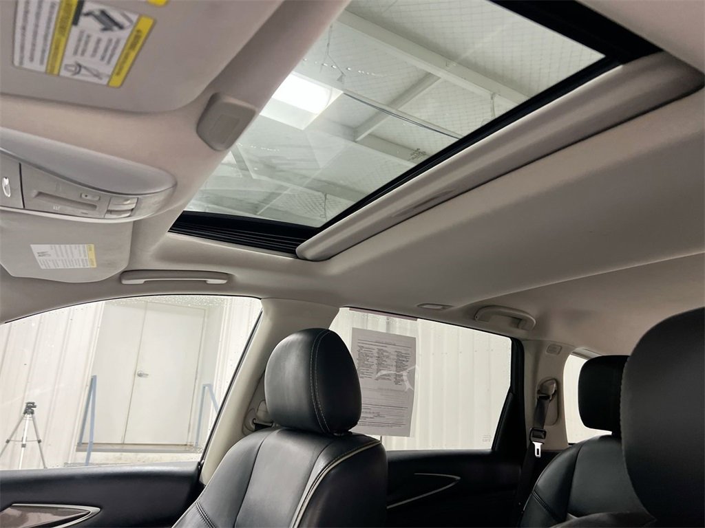 Used 2020 INFINITI QX60 Luxe w/ Essential Package image 19