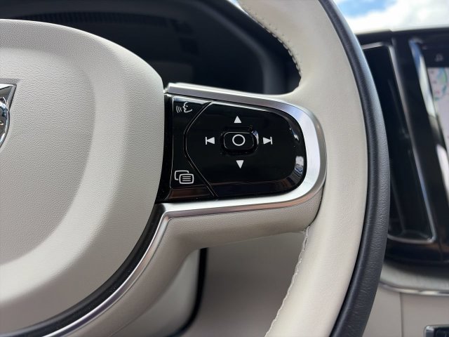 Used 2024 Volvo XC60 B5 Plus w/ Protection Package AWD/4WD image 23