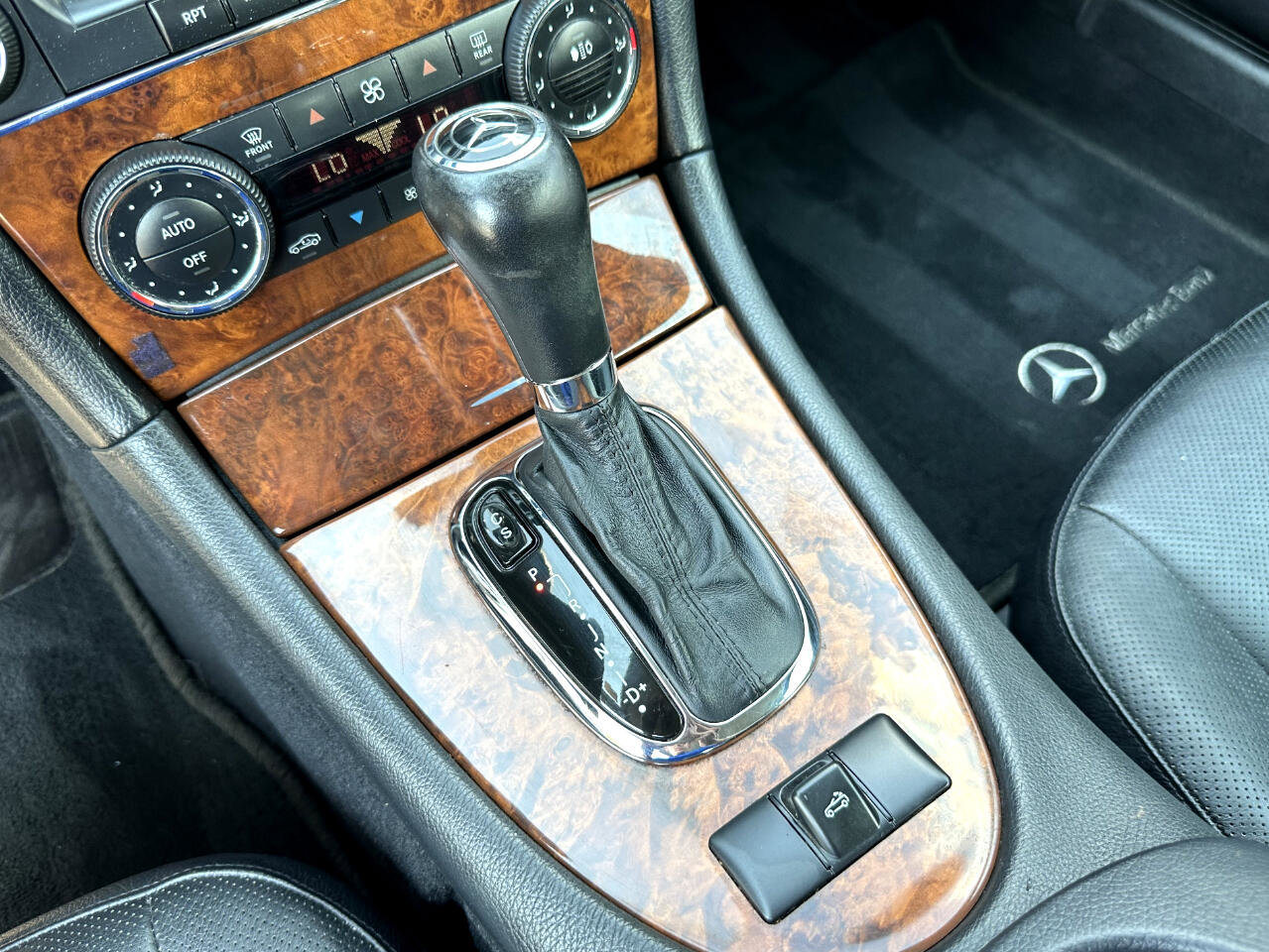 Used 2007 Mercedes-Benz CLK 350 Cabriolet image 25