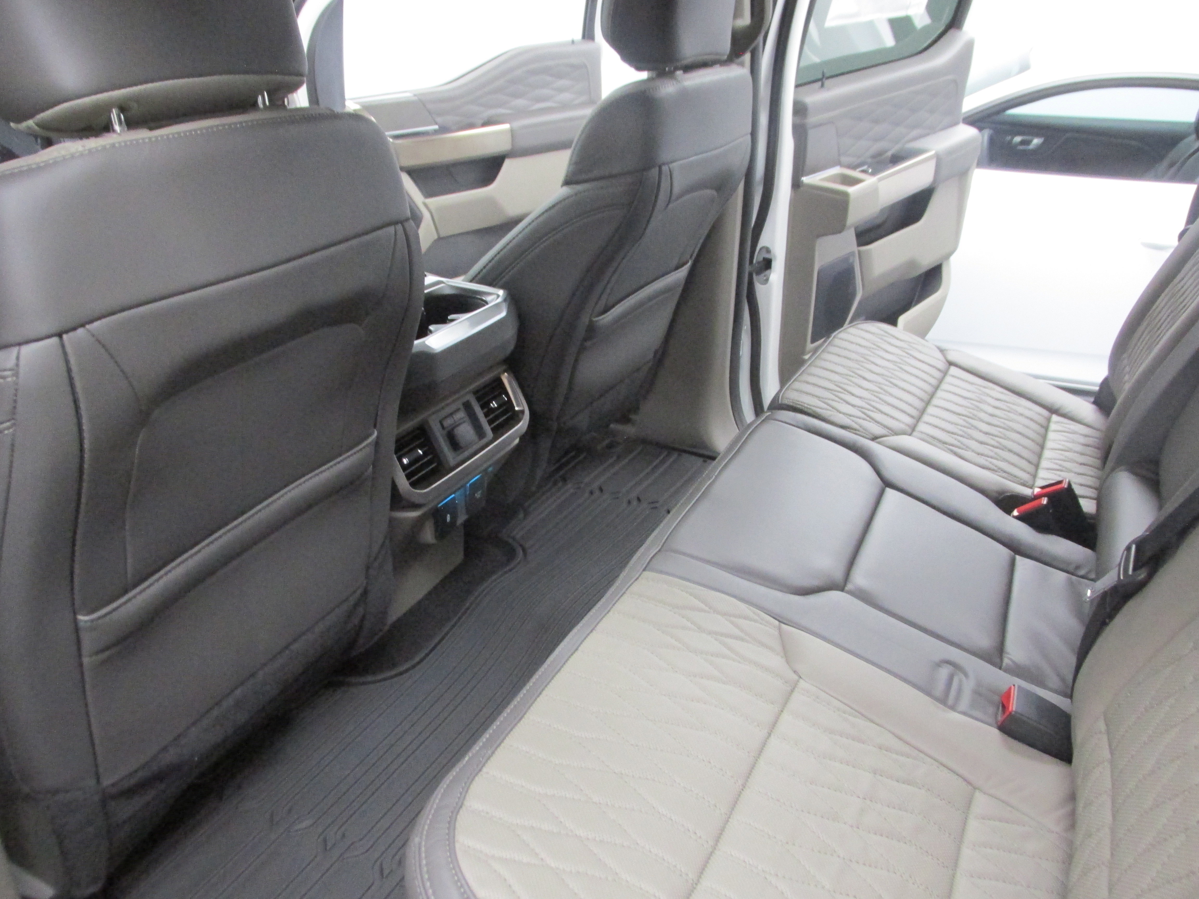 New 2025 Ford F150 Platinum image 24