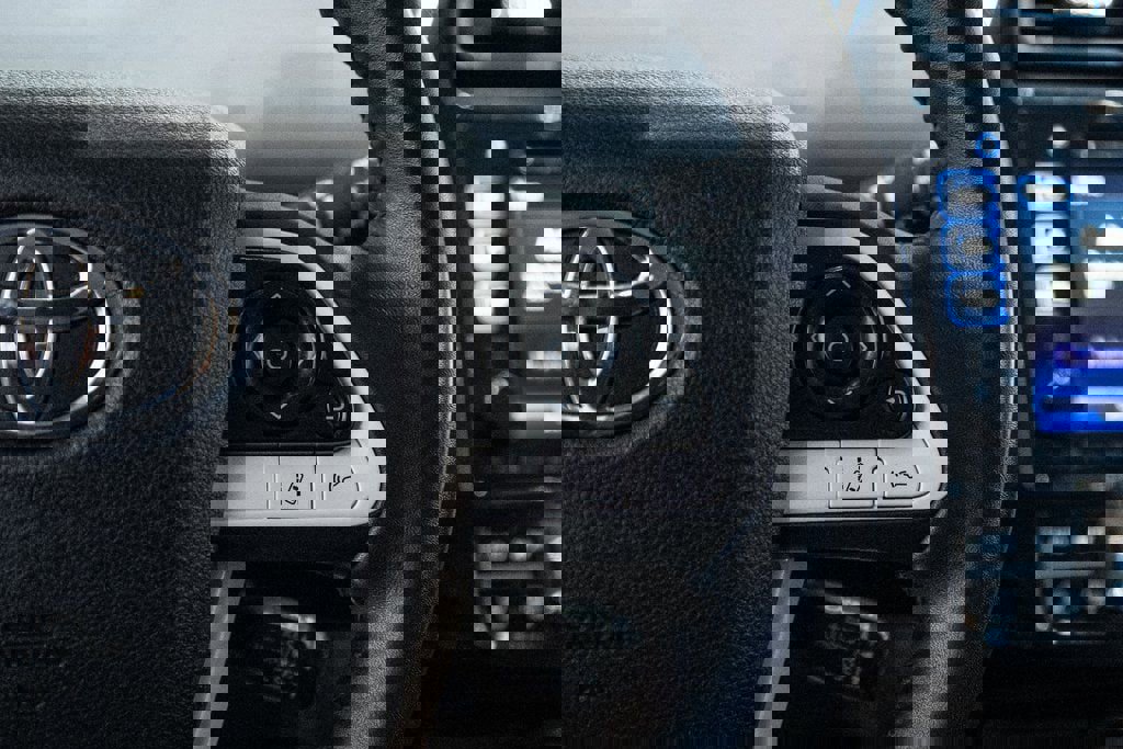 Used 2017 Toyota Prius Three image 29