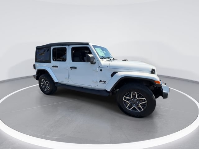 New 2026 Jeep Wrangler Unlimited Sahara AWD/4WD image 2