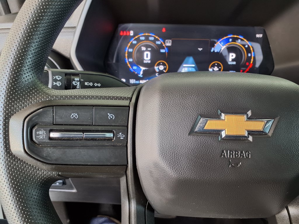 Used 2025 Chevrolet Colorado W/T w/ Advanced Trailering Package AWD/4WD image 24