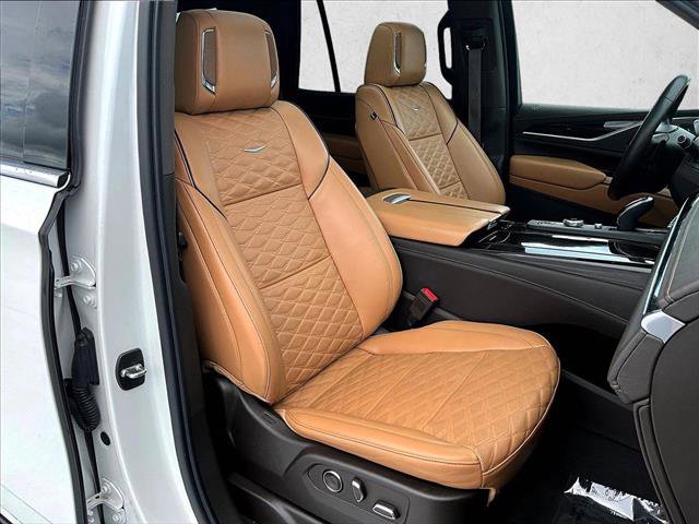Used 2021 Cadillac Escalade Premium Luxury w/ Driver Assist Tech Package AWD/4WD image 9