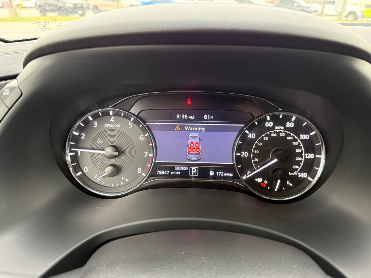 Used 2022 INFINITI QX80 Luxe w/ Cargo Package image 16