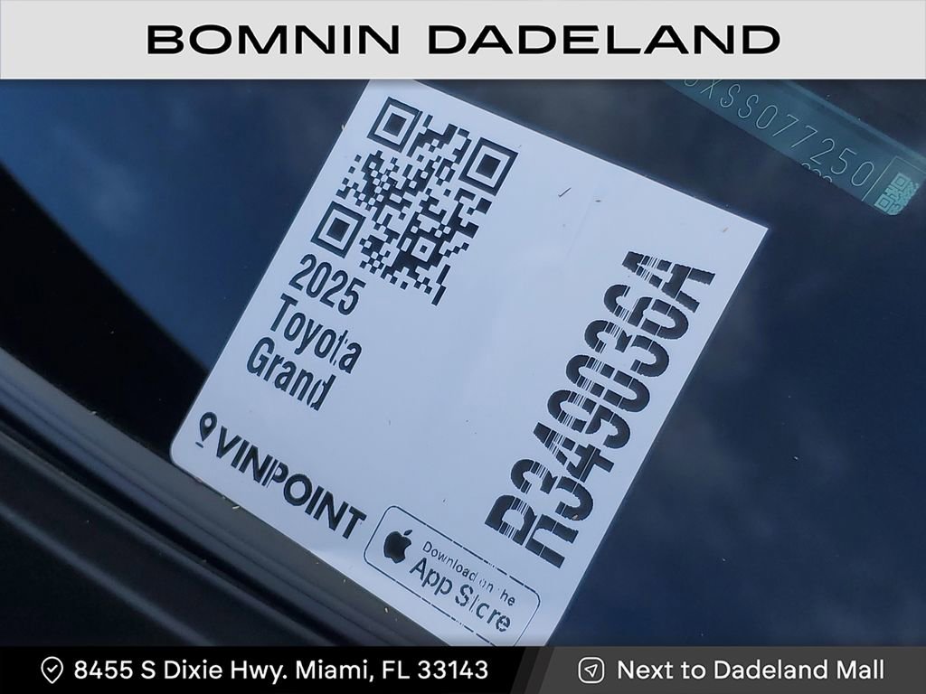 Used 2025 Toyota Grand Highlander AWD image 29