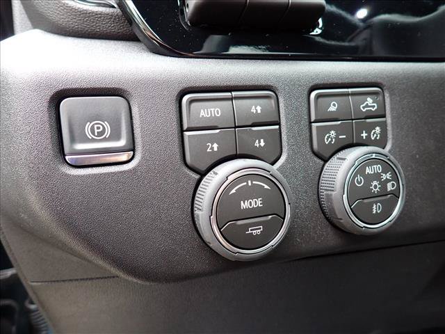 Used 2026 Chevrolet Silverado 2500 ZR2 w/ LPO, Dark Essentials Package AWD/4WD image 19